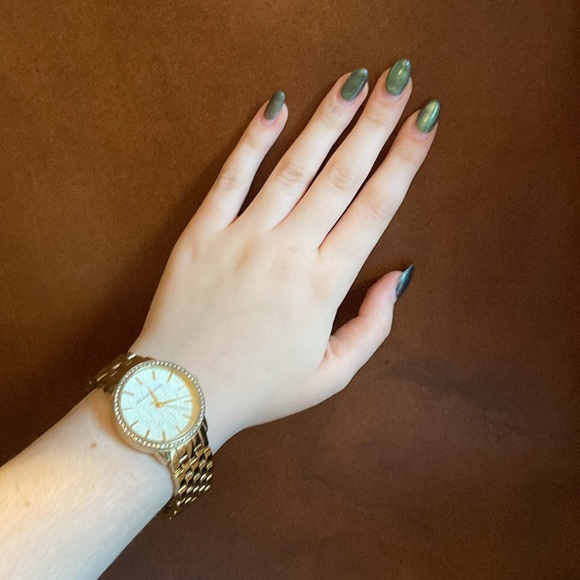 Michael Kors MK3120 stainless steel gold-tone watch - Picture 2 of 4